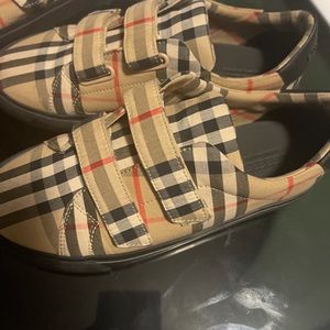 Size 35 Boys Authentic Burberry Sneakers